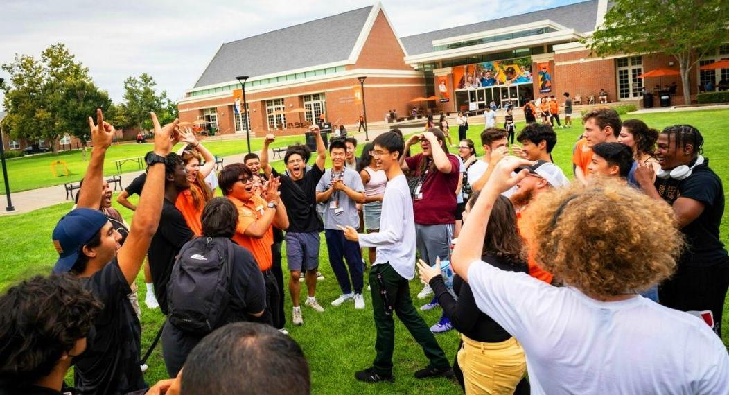 students on the DUC lawn